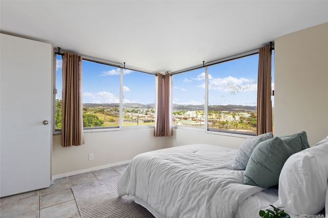 1060 Kamehameha Highway 806B, Pearl City, HI 96782
