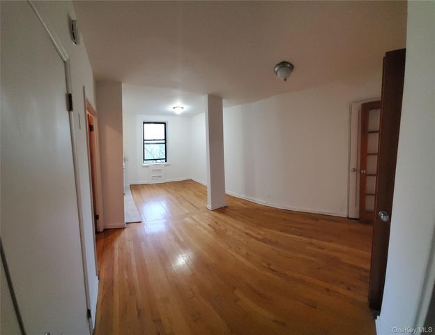 102-35 64th Road 3K, Forest Hills, NY 11375