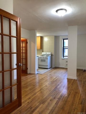 102-35 64th Road 3K, Forest Hills, NY 11375