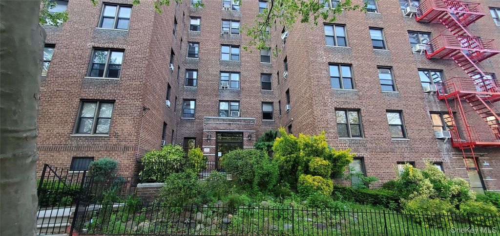 102-35 64th Road 3K, Forest Hills, NY 11375