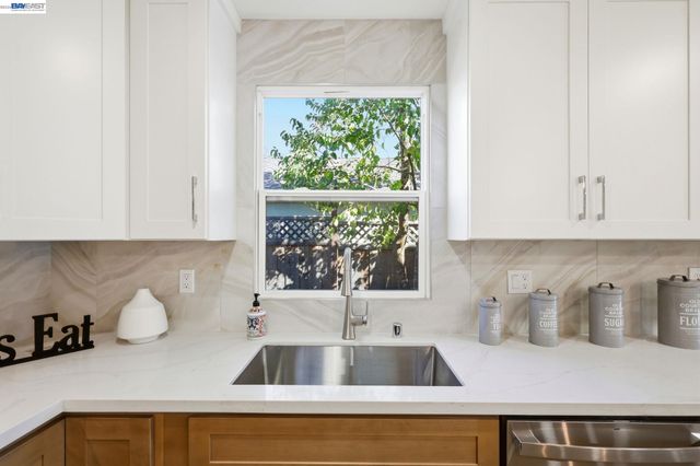 2638 Eaton Ave, Redwood City, CA 94062