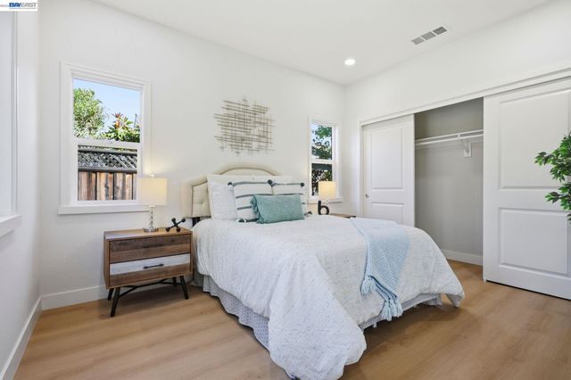 2638 Eaton Ave, Redwood City, CA 94062