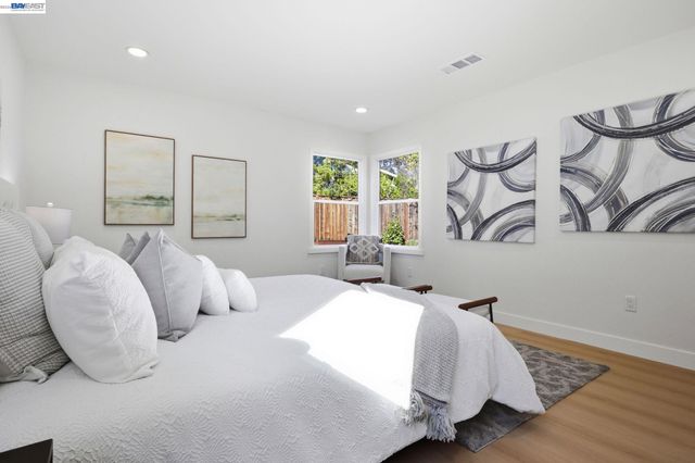2638 Eaton Ave, Redwood City, CA 94062