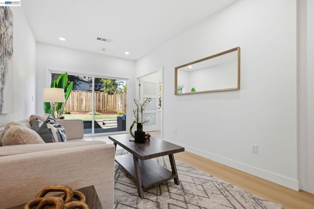 2638 Eaton Ave, Redwood City, CA 94062