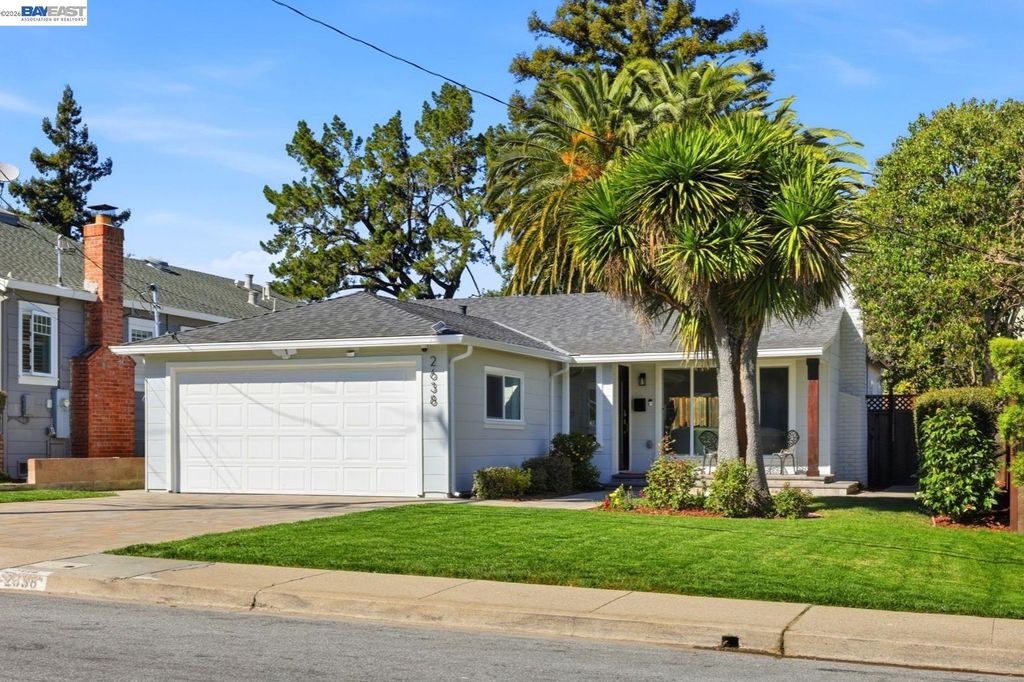 2638 Eaton Ave, Redwood City, CA 94062