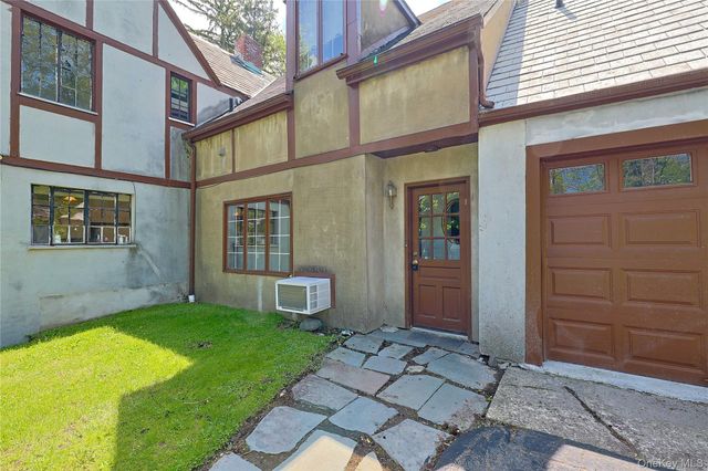 404 Downing Way, Newburgh, NY 12550