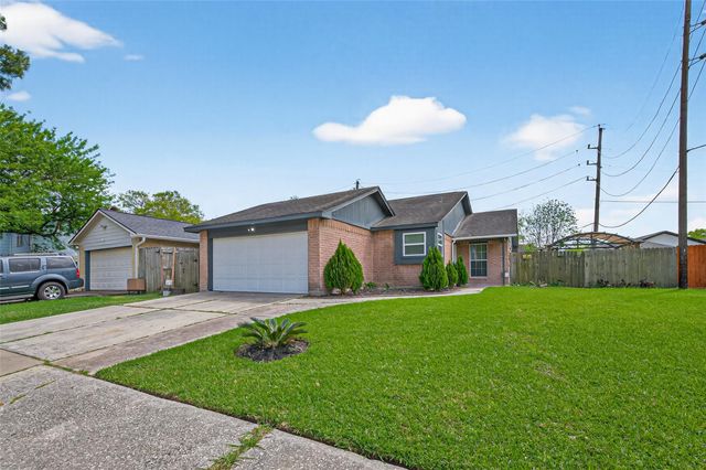 20206 Misty Pines Drive, Humble, TX 77346