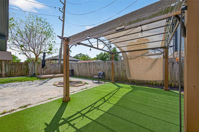 20206 Misty Pines Drive, Humble, TX 77346