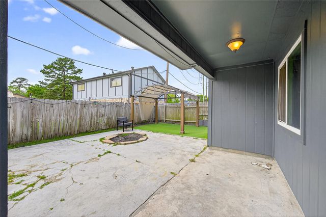 20206 Misty Pines Drive, Humble, TX 77346