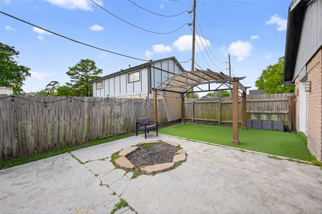 20206 Misty Pines Drive, Humble, TX 77346