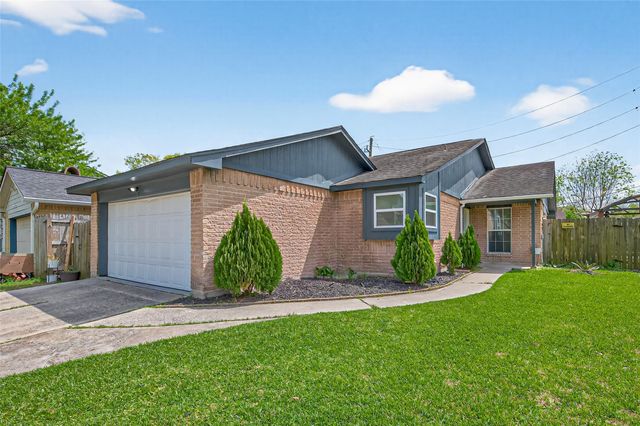 20206 Misty Pines Drive, Humble, TX 77346