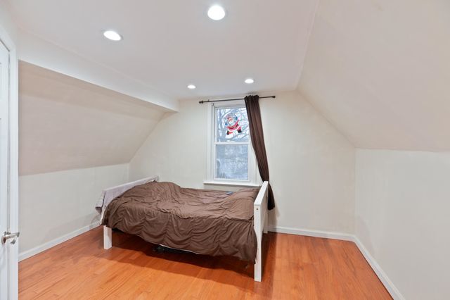 46 EAST 28TH ST, Bayonne, NJ 07002