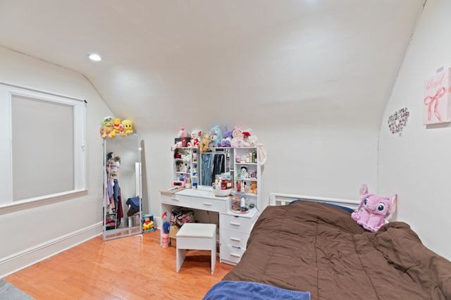 46 EAST 28TH ST, Bayonne, NJ 07002