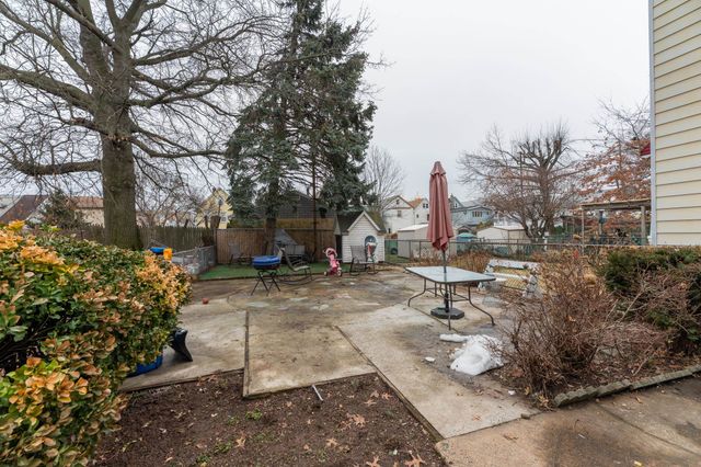 46 EAST 28TH ST, Bayonne, NJ 07002