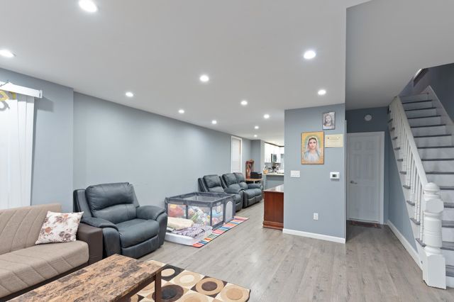 46 EAST 28TH ST, Bayonne, NJ 07002