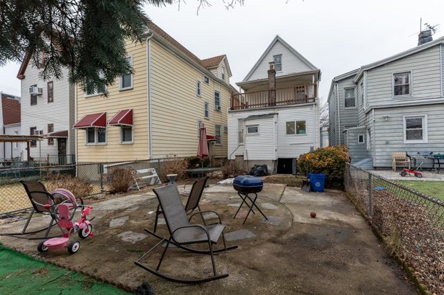 46 EAST 28TH ST, Bayonne, NJ 07002