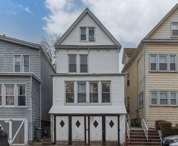 46 EAST 28TH ST, Bayonne, NJ 07002