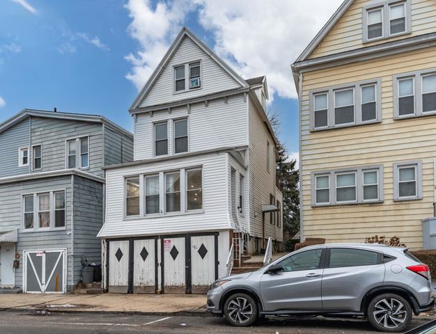 46 EAST 28TH ST, Bayonne, NJ 07002
