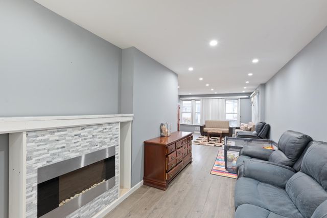 46 EAST 28TH ST, Bayonne, NJ 07002