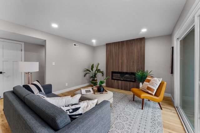 6200 Kiernan Dr, Carmichael, CA 95608