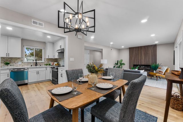 6200 Kiernan Dr, Carmichael, CA 95608