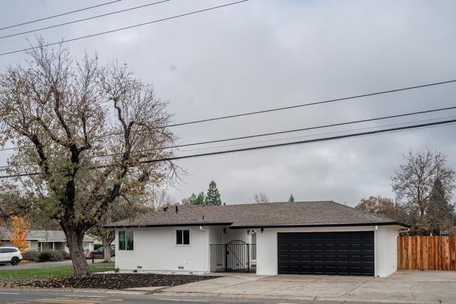 6200 Kiernan Dr, Carmichael, CA 95608