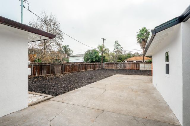 6200 Kiernan Dr, Carmichael, CA 95608