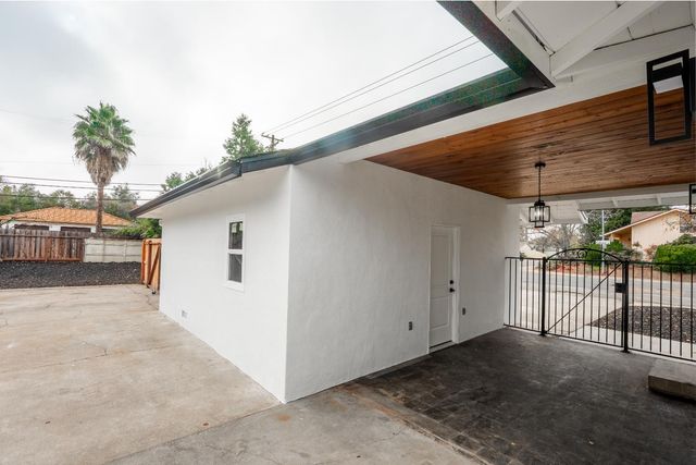 6200 Kiernan Dr, Carmichael, CA 95608