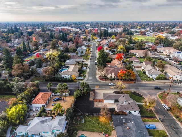 6200 Kiernan Dr, Carmichael, CA 95608