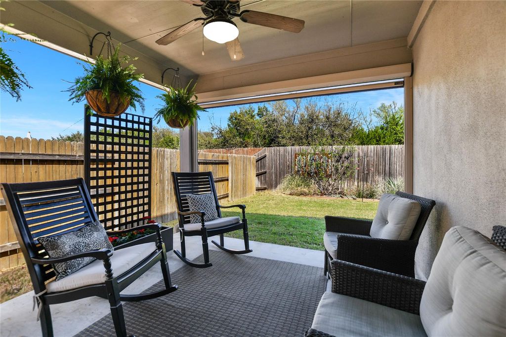 4059 Flowstone LN, Round Rock, TX 78681