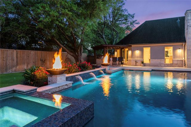2911 S Saddlebrook Lane, Katy, TX 77494