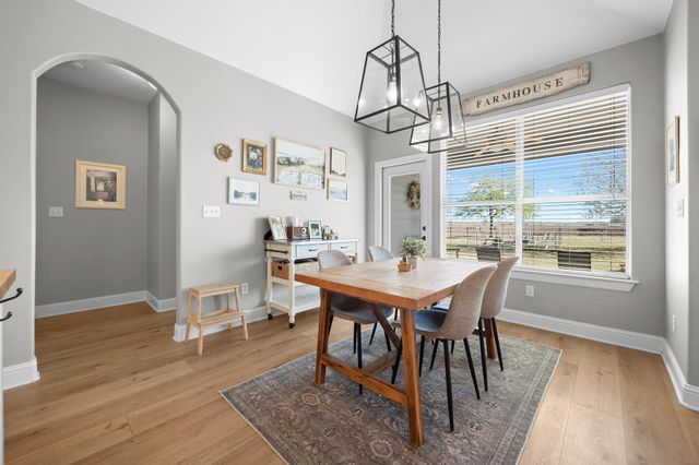 502 NW River RD, Martindale, TX 78655