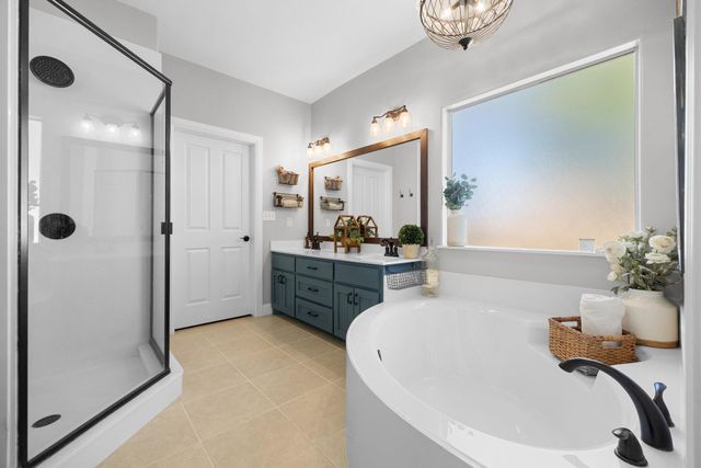 502 NW River RD, Martindale, TX 78655