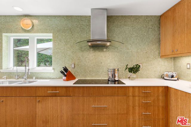 4065 Kraft Avenue, Studio City (los Angeles), CA 91604