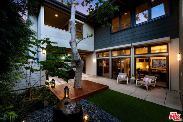 4065 Kraft Avenue, Studio City (los Angeles), CA 91604