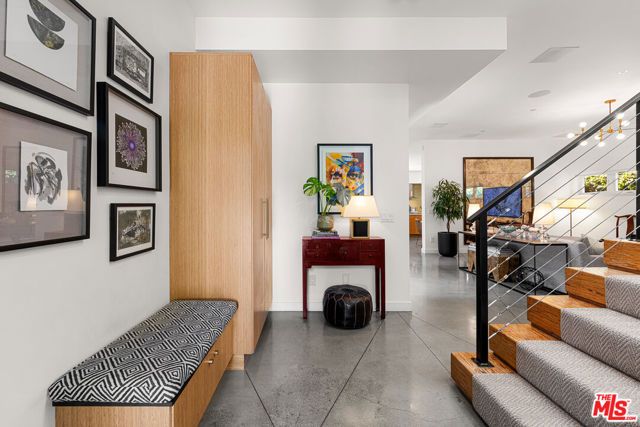 4065 Kraft Avenue, Studio City (los Angeles), CA 91604