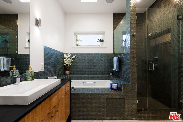 4065 Kraft Avenue, Studio City (los Angeles), CA 91604