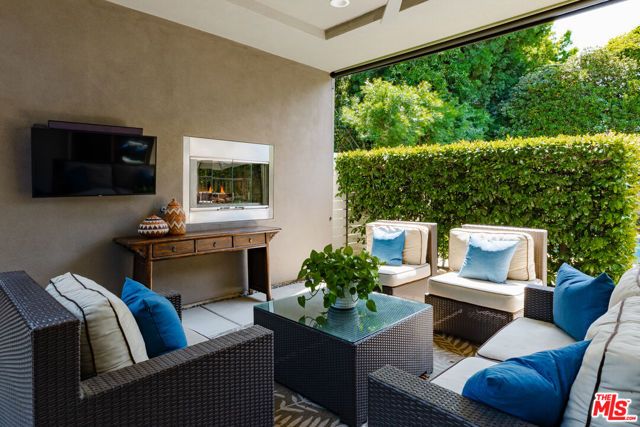 4065 Kraft Avenue, Studio City (los Angeles), CA 91604