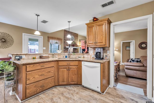 182 County Road 2504, Mineola, TX 75773