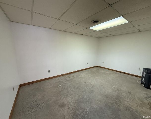 101 W Ohio Street, Holland, IN 47541