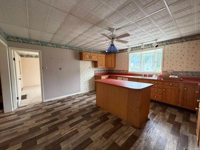 101 W Ohio Street, Holland, IN 47541