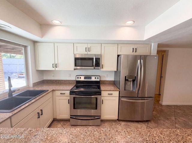 16207 N 11TH Place, Phoenix, AZ 85022