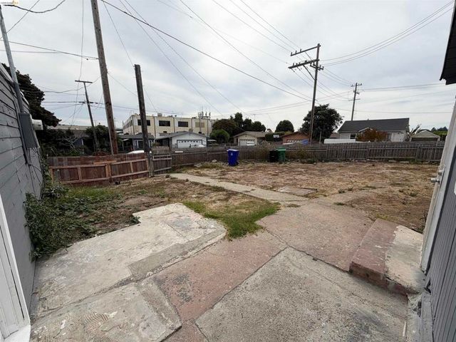 5101 Columbia Ave., Richmond, CA 94801