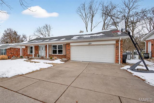 1203 Dorne Drive, Manchester, MO 63021