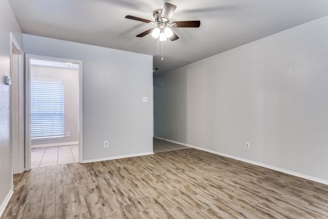 4022 Ridglea Country Club Drive 608, Fort Worth, TX 76126