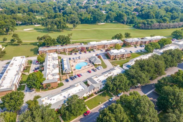 4022 Ridglea Country Club Drive 608, Fort Worth, TX 76126