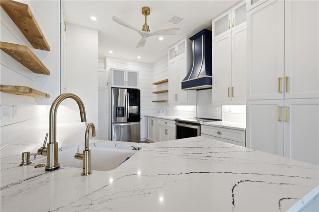 5545 E Harbor Village Drive, Vero Beach, FL 32967