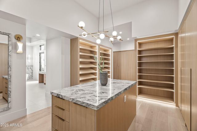 6321 N 48TH Place, Paradise Valley, AZ 85253