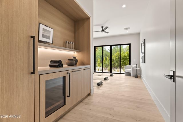 6321 N 48TH Place, Paradise Valley, AZ 85253