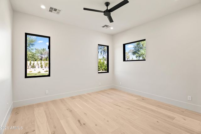 6321 N 48TH Place, Paradise Valley, AZ 85253